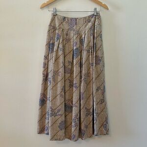 Vintage Liz Claiborne Tan and Purple Floral Patterned A-Line Skirt